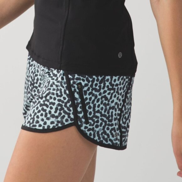Lululemon Tracker Short III *4-way Stretch Ace Spot Tranquil Blue Black / Black - Picture 5 of 5